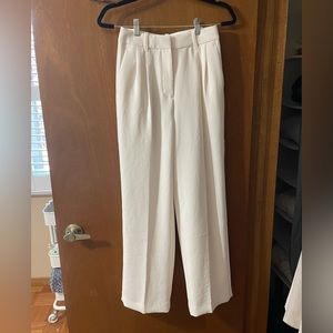 Aritzia Effortless Pant